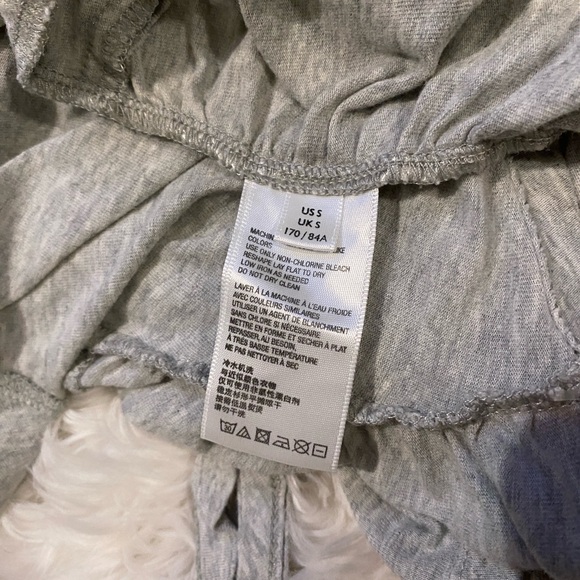 Urban Outfitters Light Gray Tie-Front Crop Top - Picture 6 of 14